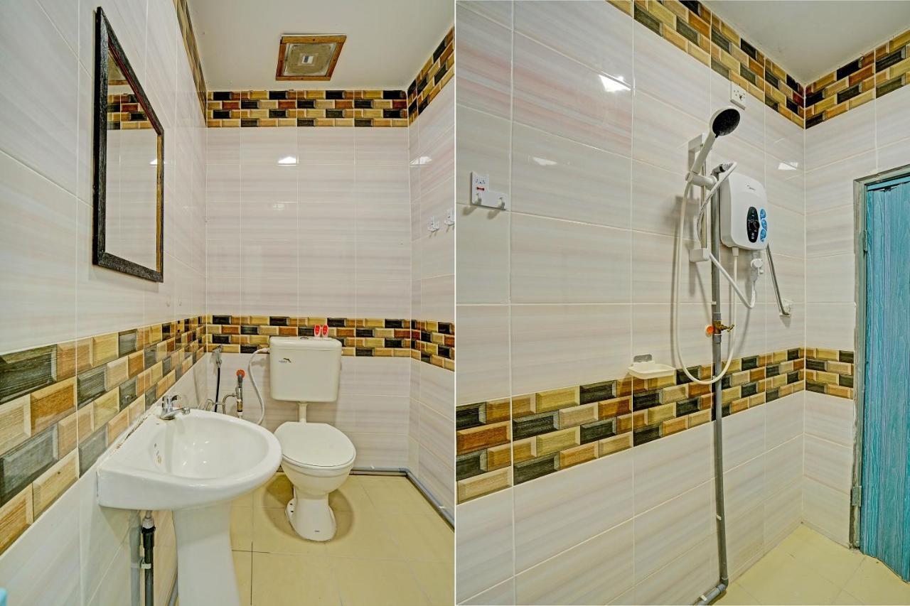 Готель Capital O 90423 Teratai Chalet Kampong Raja Екстер'єр фото